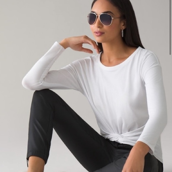 New All In Motion White Long Sleeve Twist Front Activewear Blouse Top Wmns XS - Picture 1 of 8